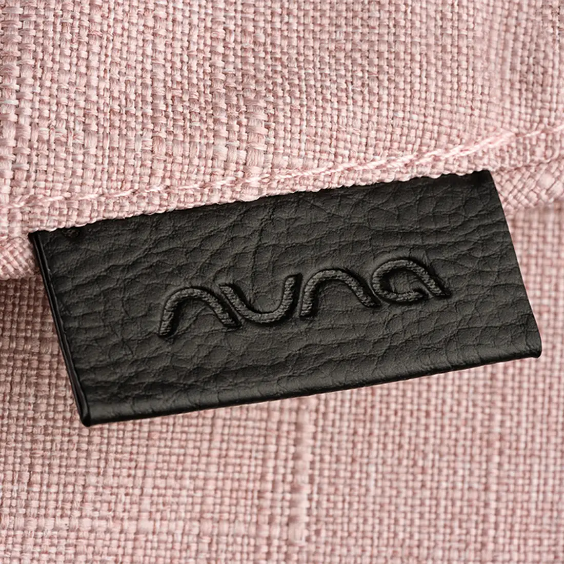 TRIV Next with Magnetic Buckle