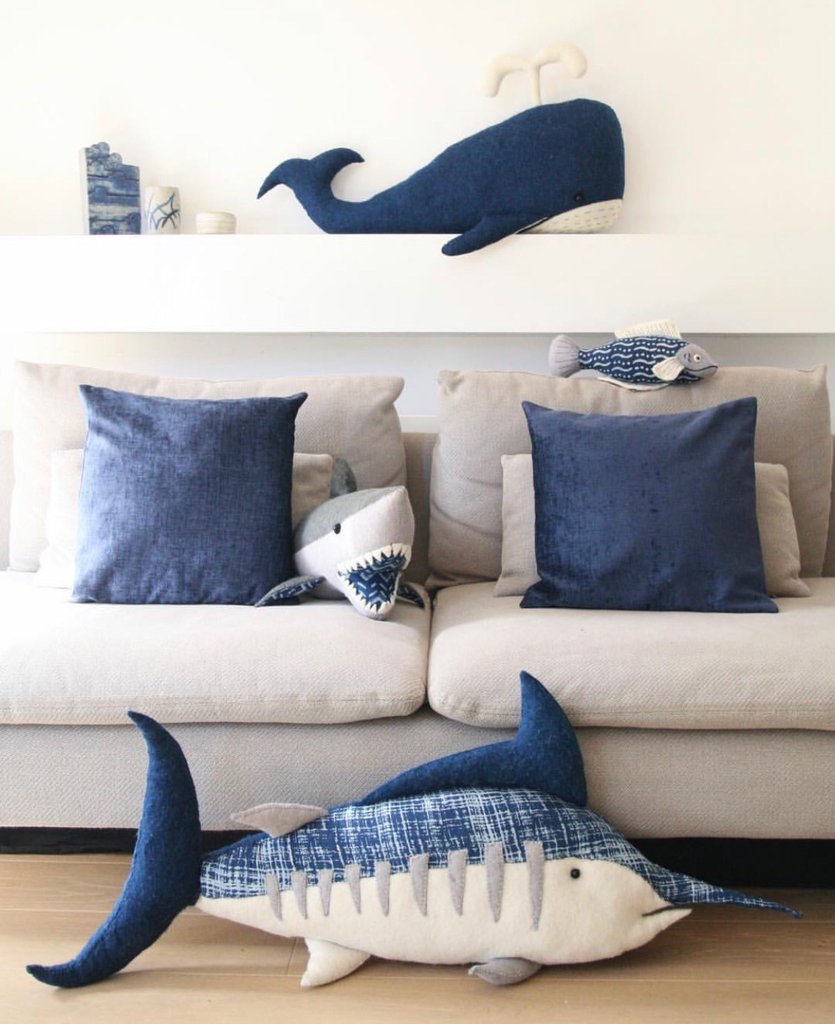 Wall Whale, Large