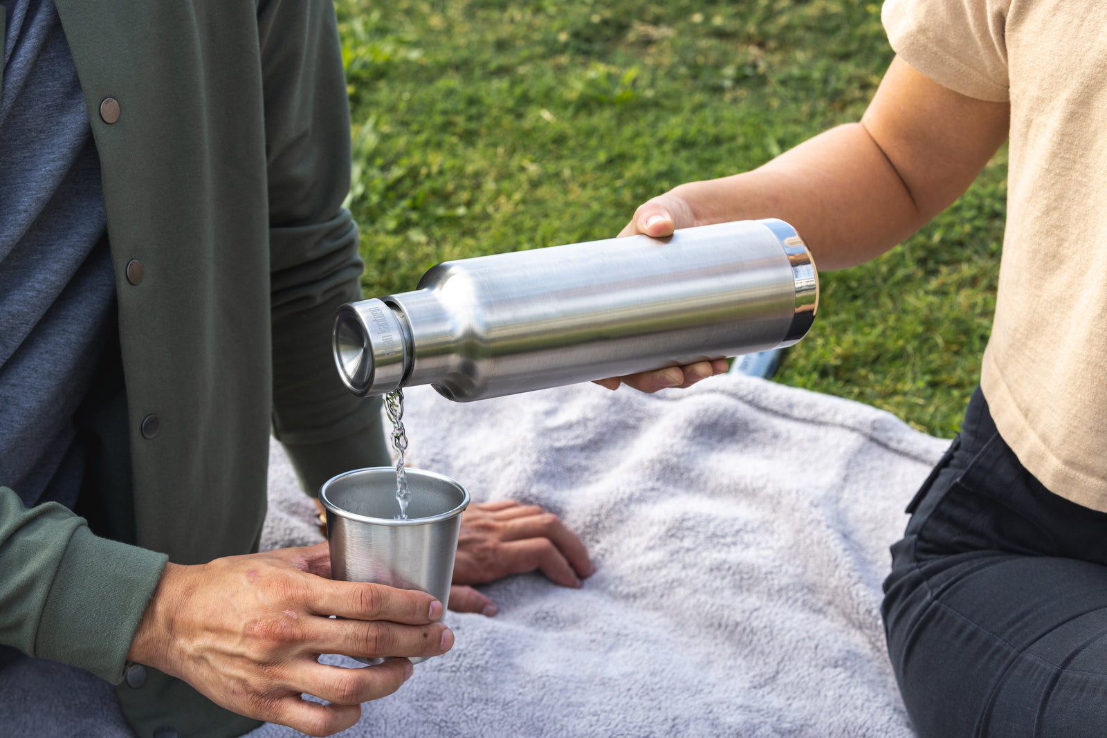 Insulated Classic 25 oz, Pour Through Cap, Brushed Stainless