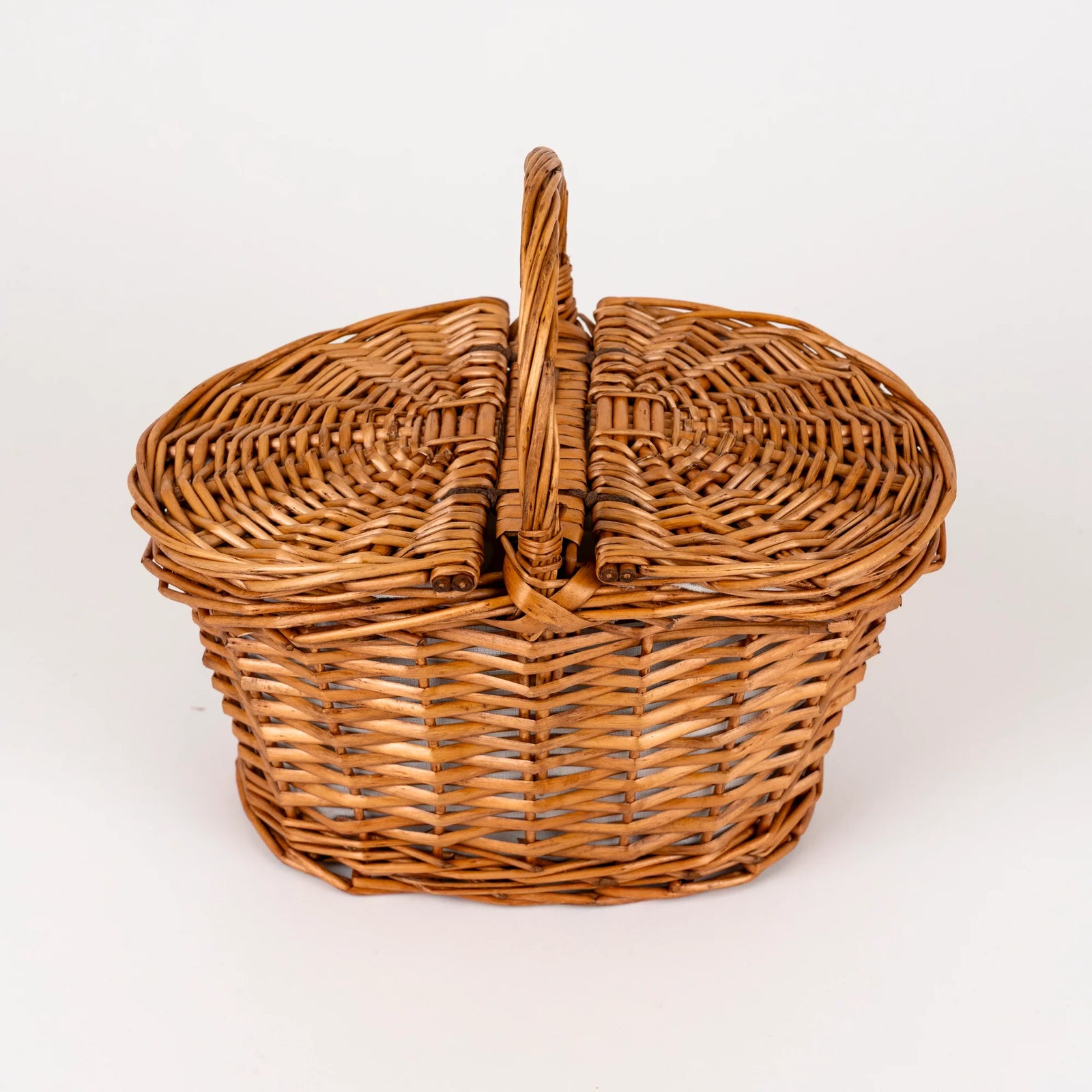Egmont Toys Friends Tin Tea Set In A Basket