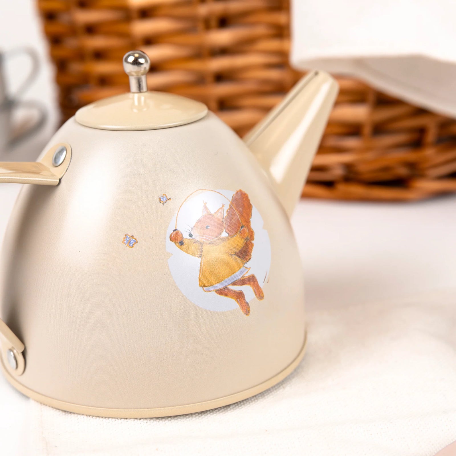 Egmont Toys Friends Tin Tea Set In A Basket