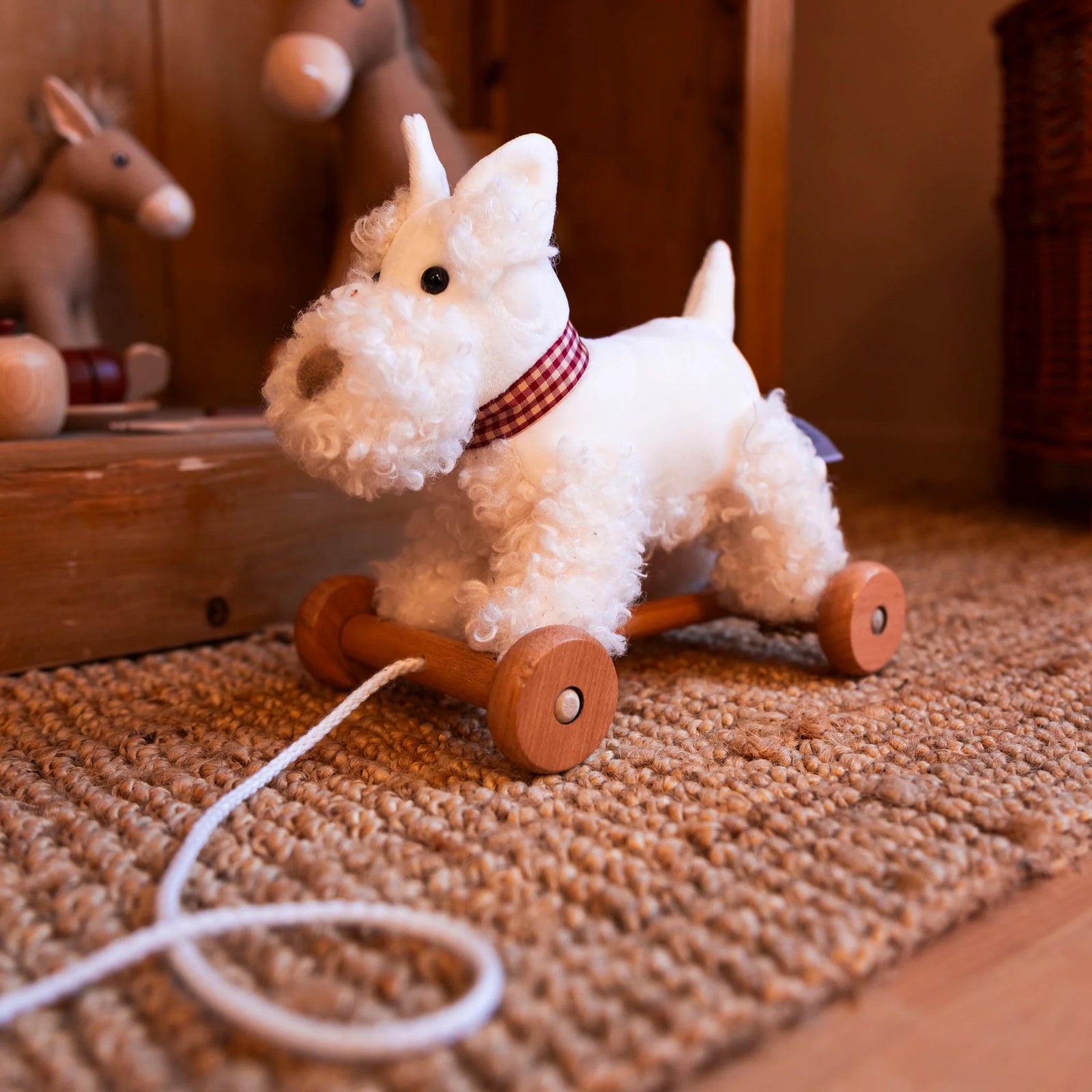 Egmont Toys Pull-Along Lola