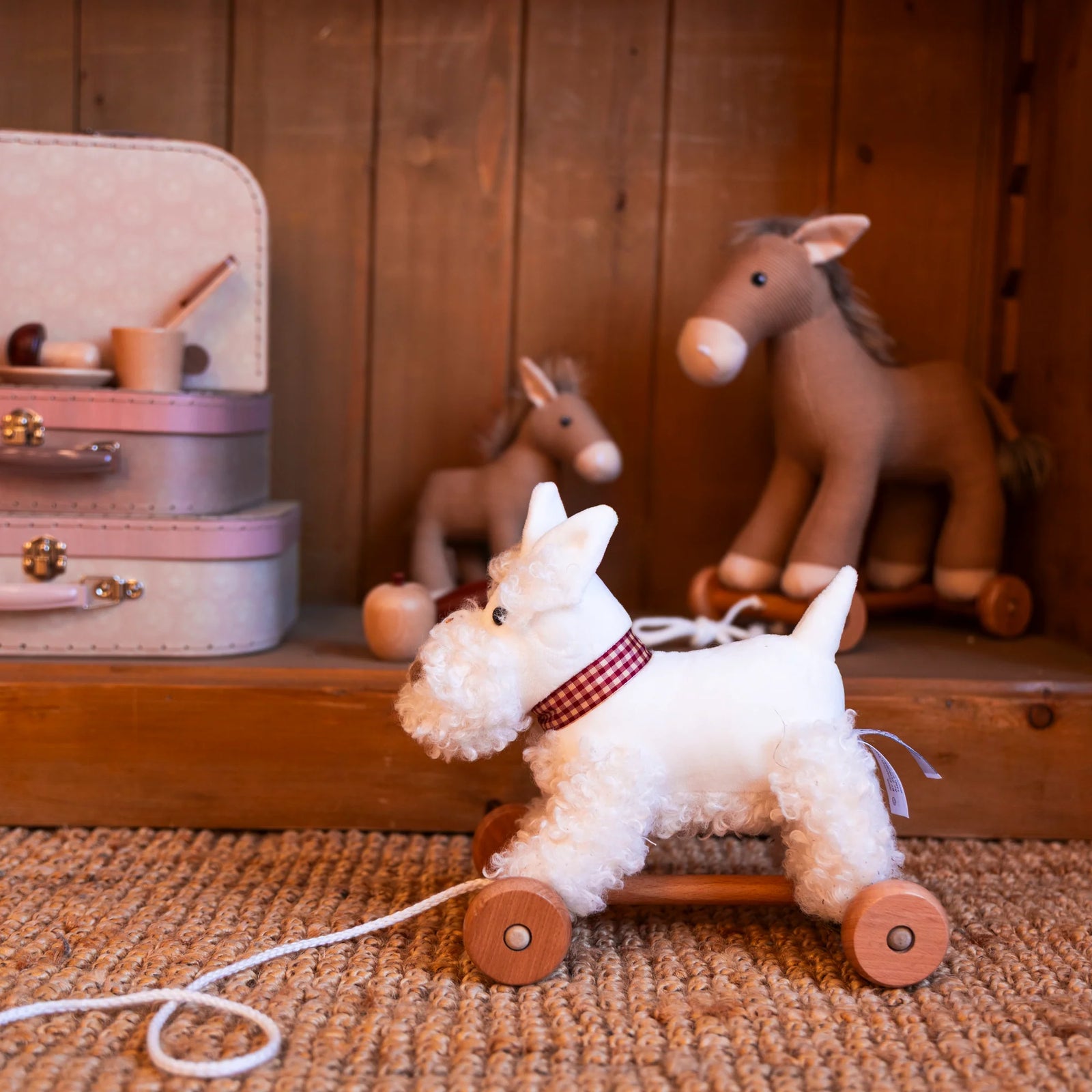 Egmont Toys Pull-Along Lola