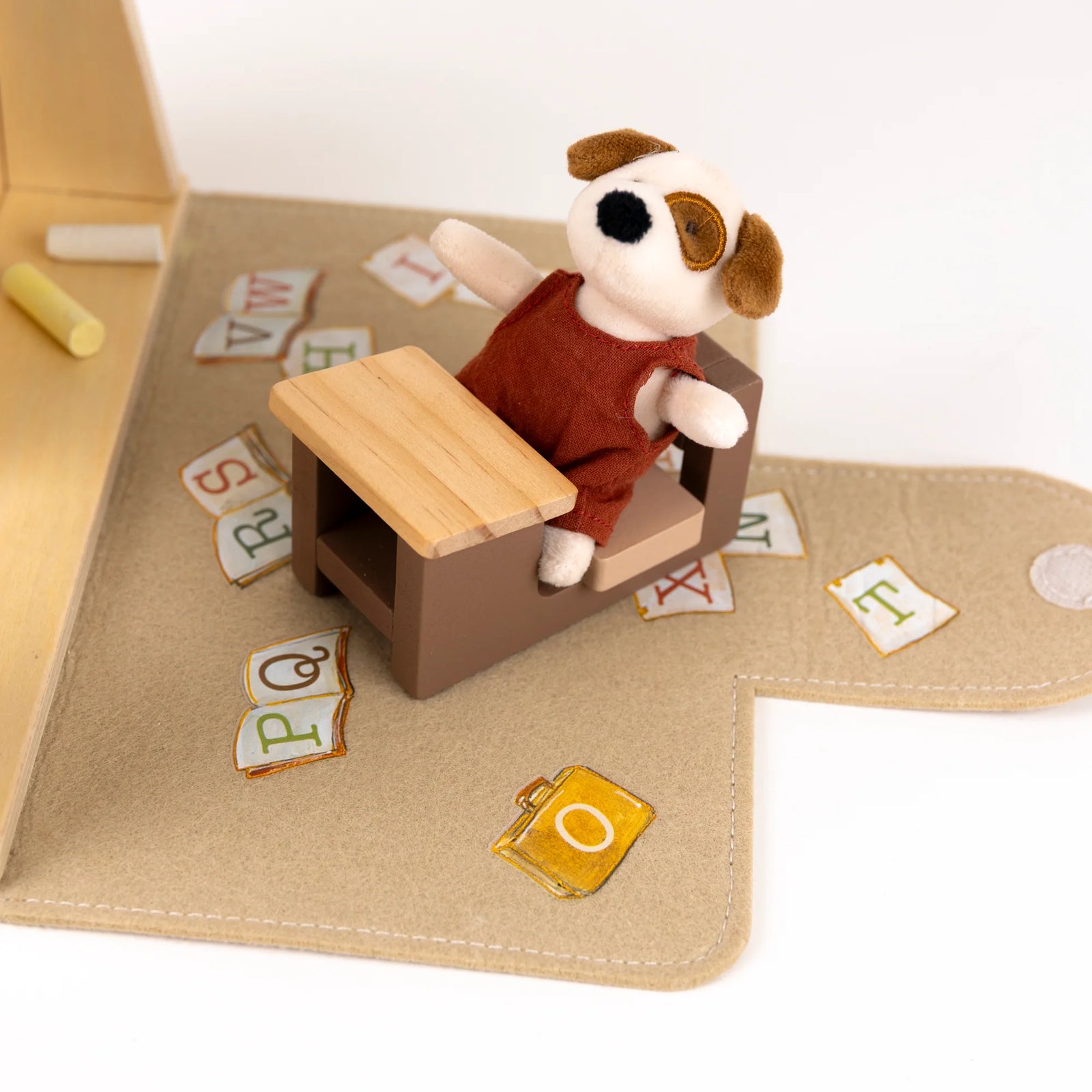 Egmont Toys Little School of Eddie The Dog