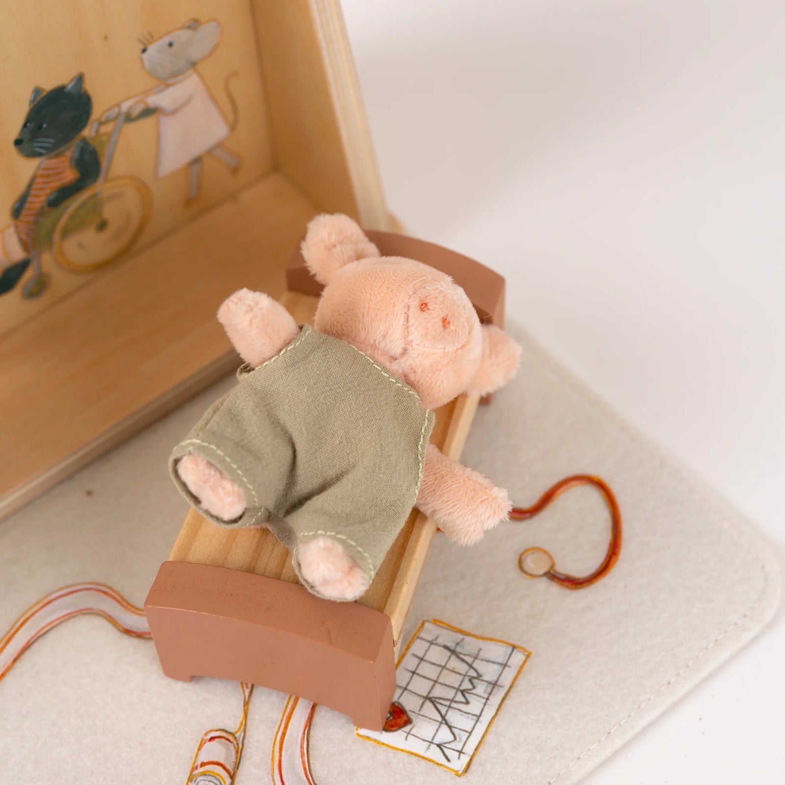 Egmont Toys Little House of Doctor Bart The PIg