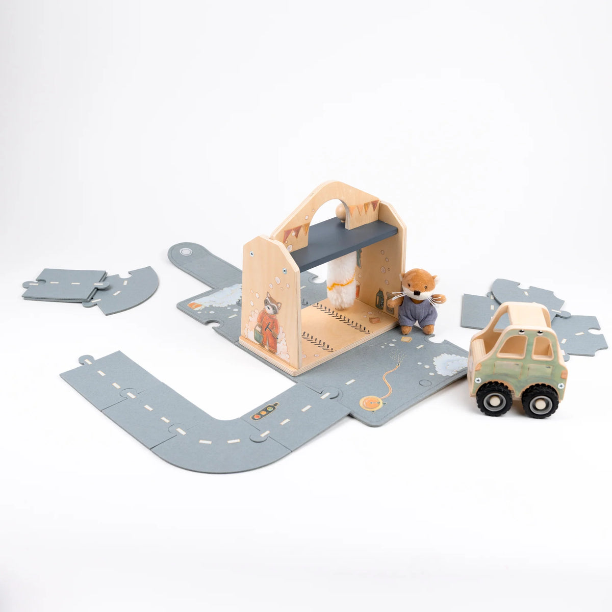 Egmont Toys Mini Friends Car Wash Felt House