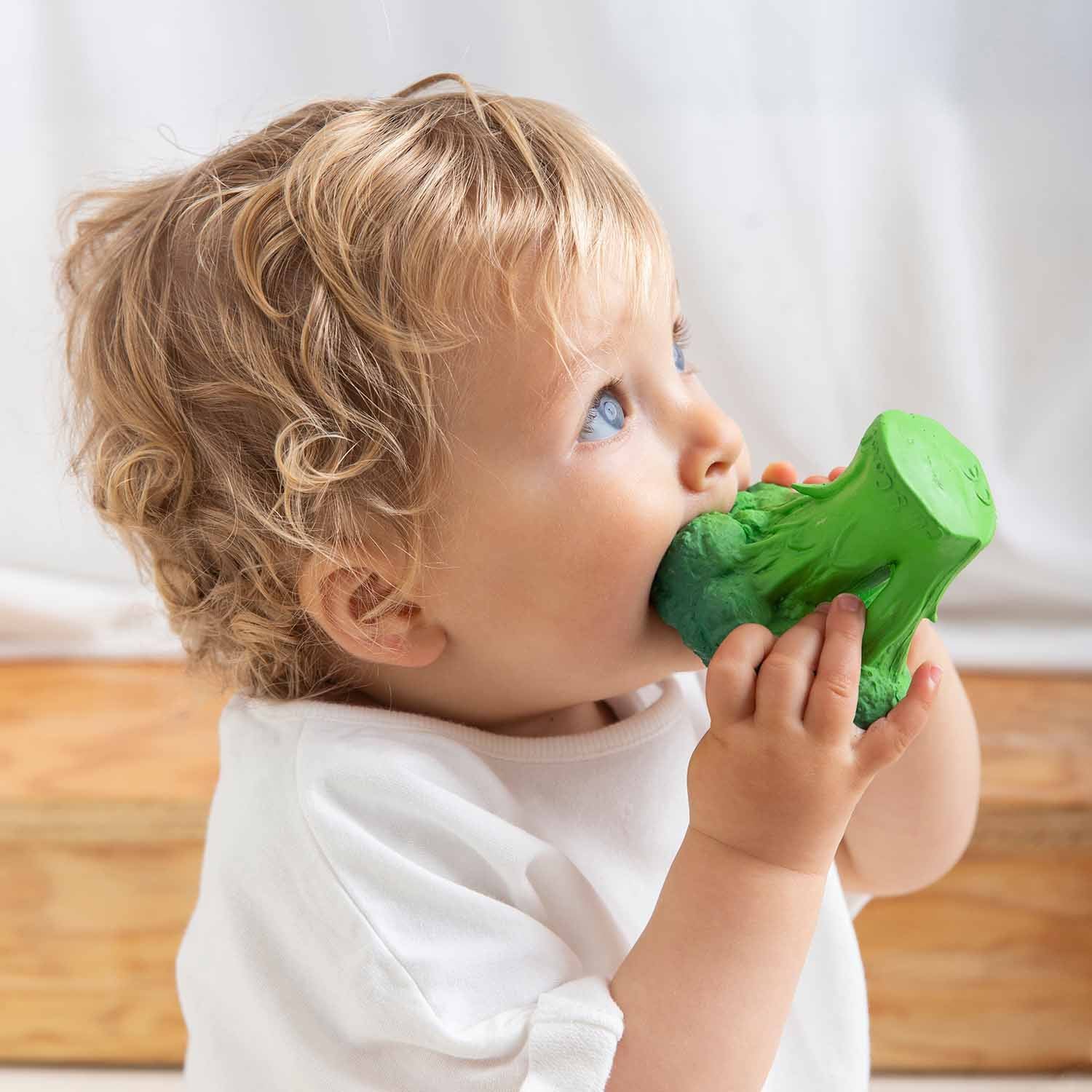 Oli & Carol Brucy The Broccoli, Bath Toy & Teether