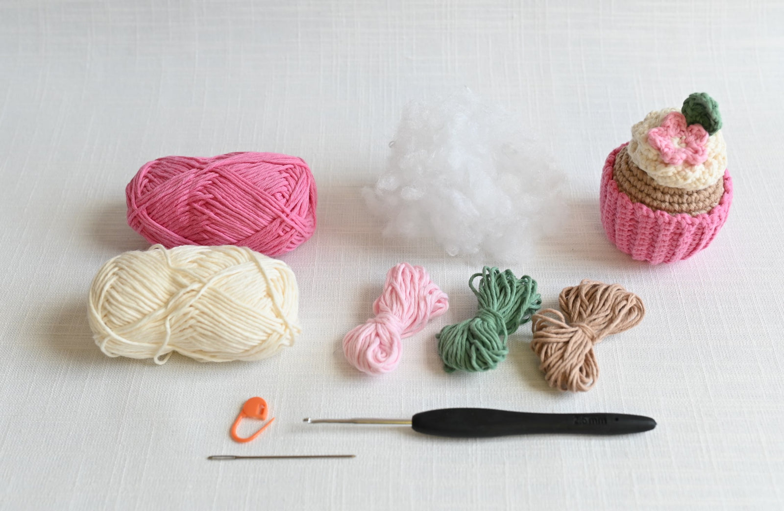 Schiffer Publishing Crochet Cafe Amigurumi Kit Cupcake