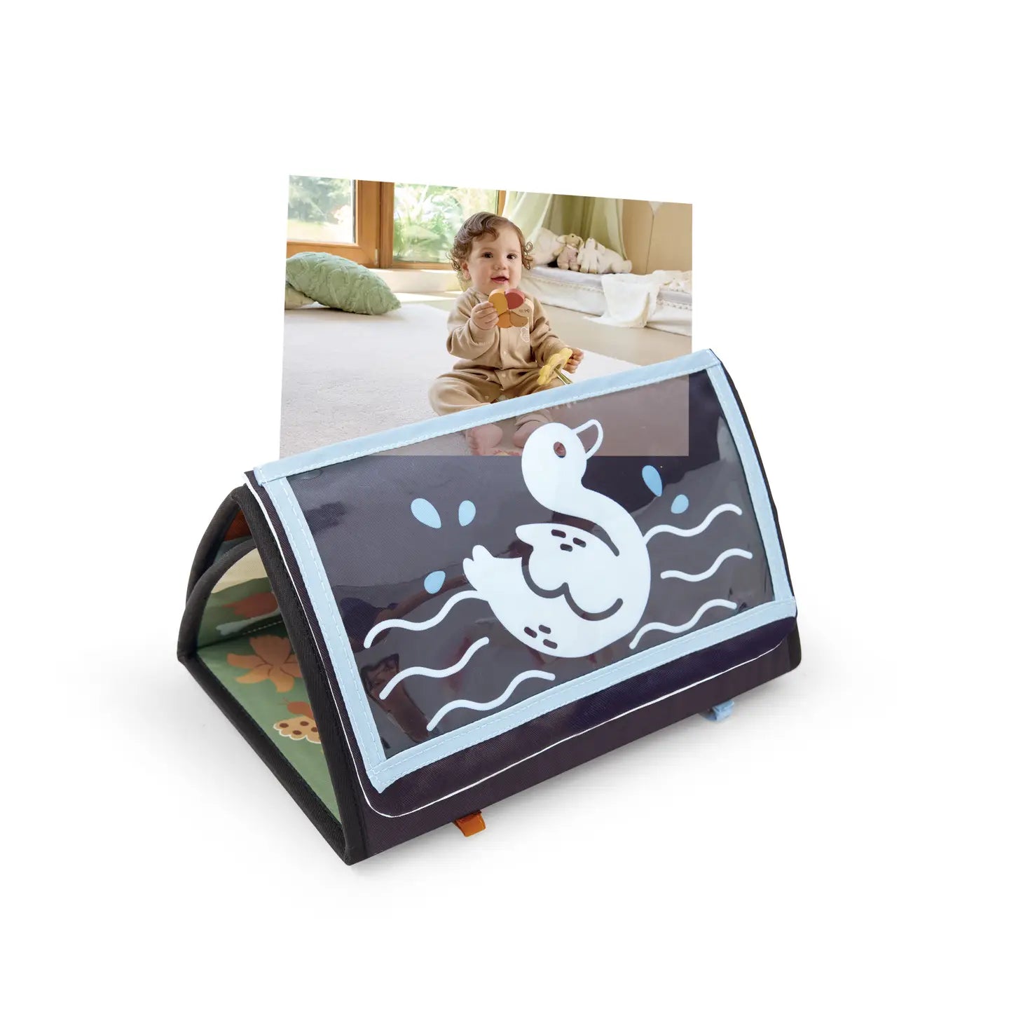 Hape High Contrast Gallery Mat, Official The Met Licensed Toy