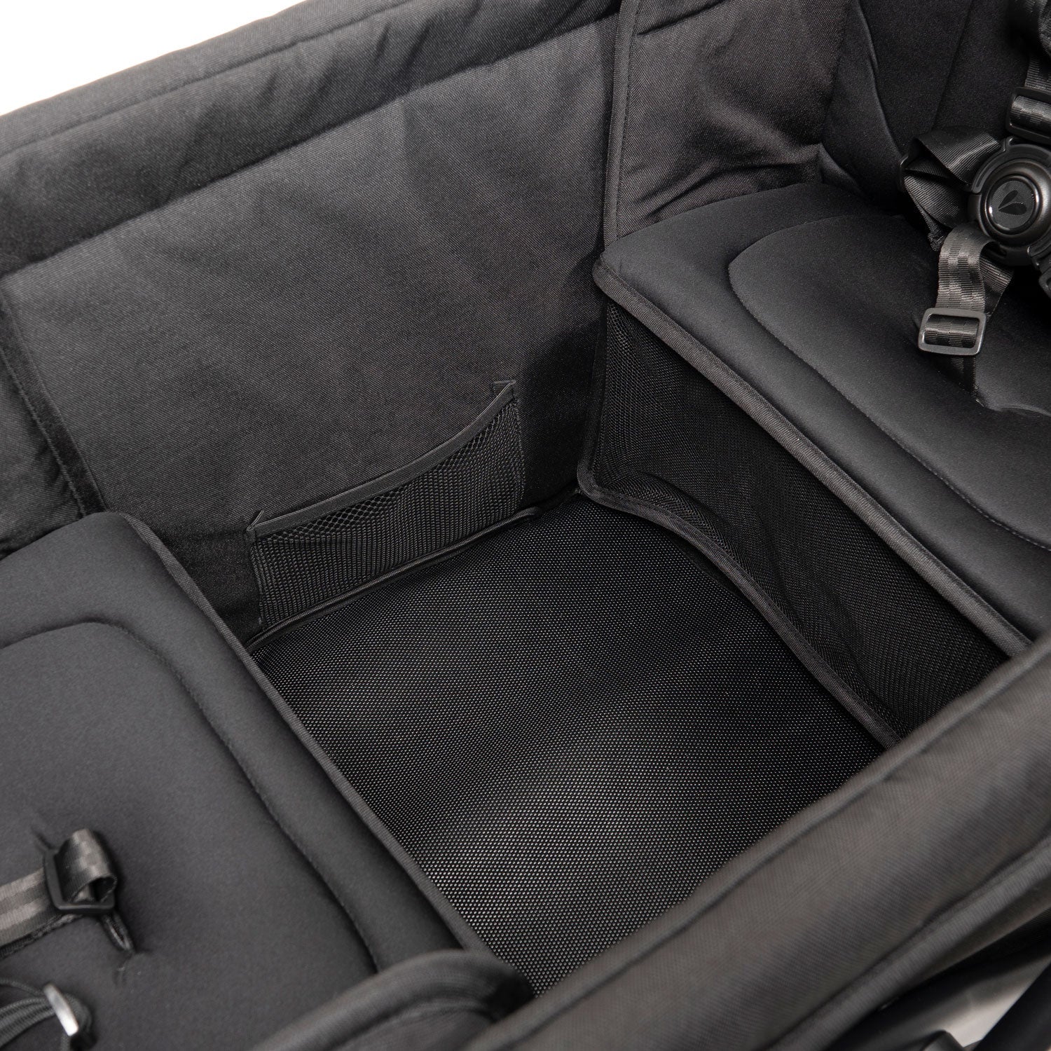 Larktale Caravan Coupe LTE