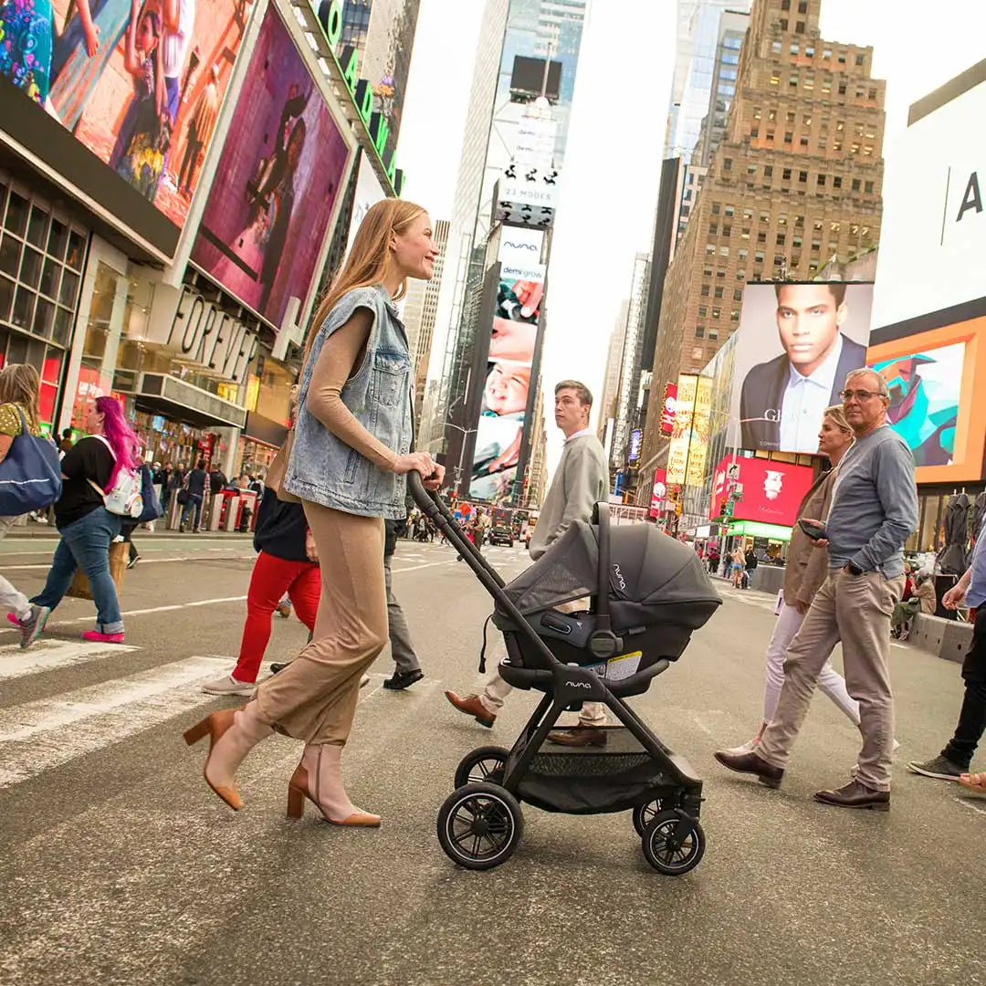 PIPA urbn + TRIV™ Travel System