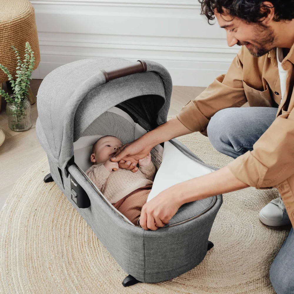 Romer Sera Bassinet for Tura Stroller, Portable Baby Bassinet, Pearl