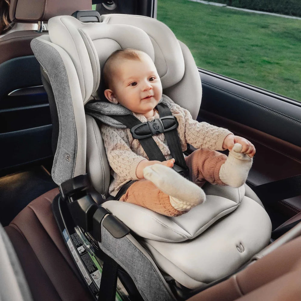 Romer Veni Convertible Car Seat, Two-Stage Car Seat with Slim 17” Design and SecureLoc, Pearl