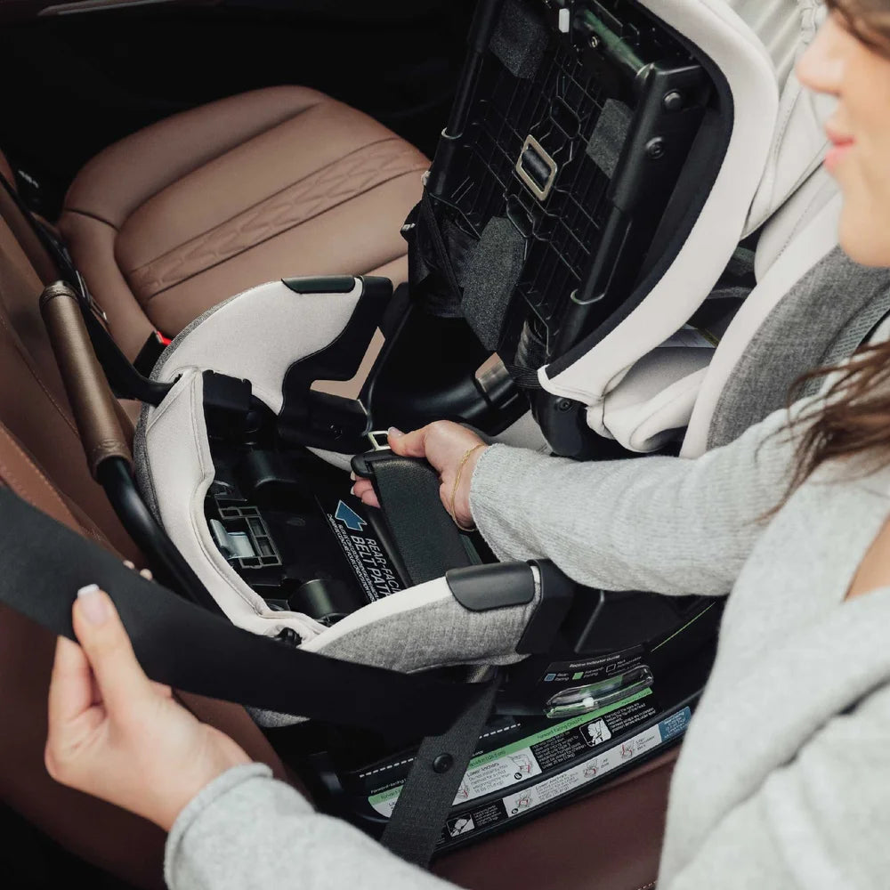 Romer Veni Convertible Car Seat, Two-Stage Car Seat with Slim 17” Design and SecureLoc, Pearl