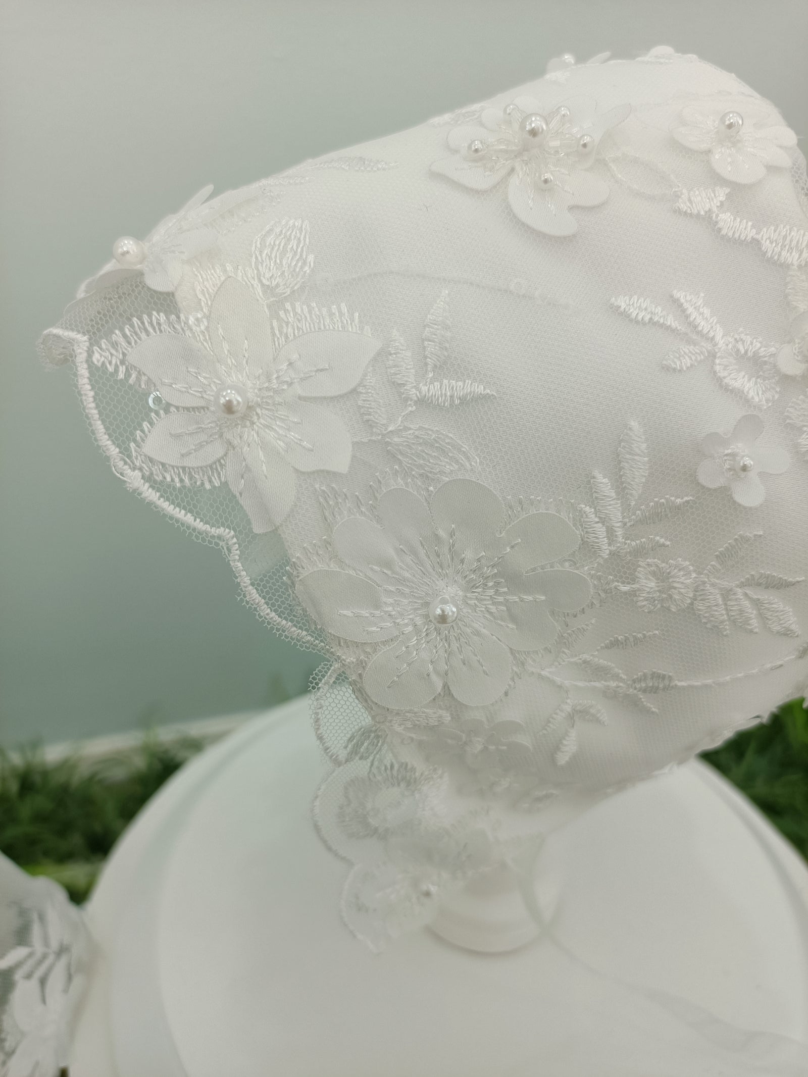 Embroidered with 3D Floral & Pearl, Gown SS, Headpiece