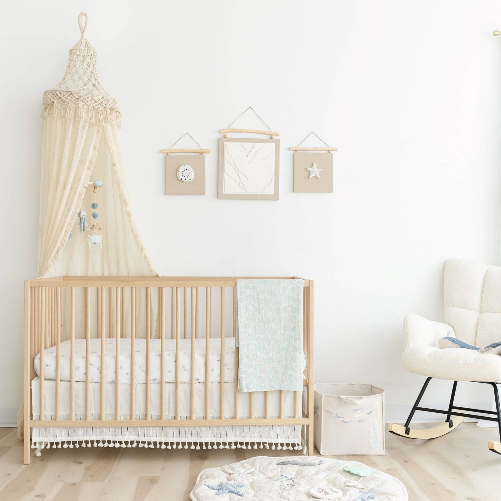 Crane Baby Cove Ocean Animal Storage Cube
