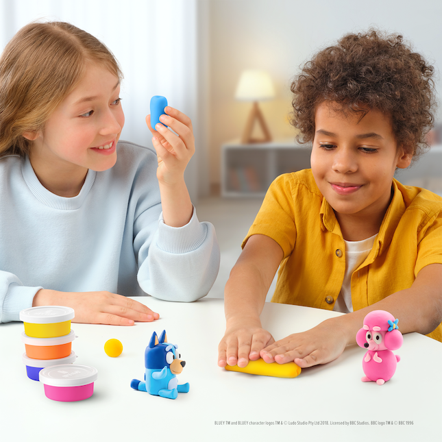 Fat Brain Toys Hey Clay Bluey and Friends -15 Can Modeling Air-Dry Clay