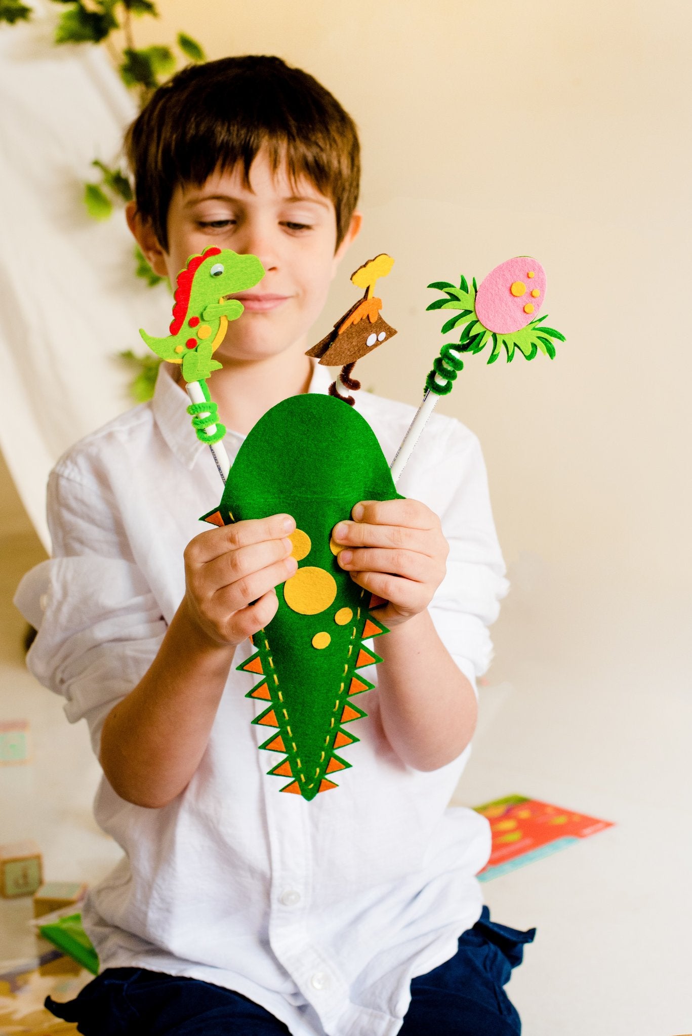 Craft Kit: 3-in 1 Discovering Dinosaurs