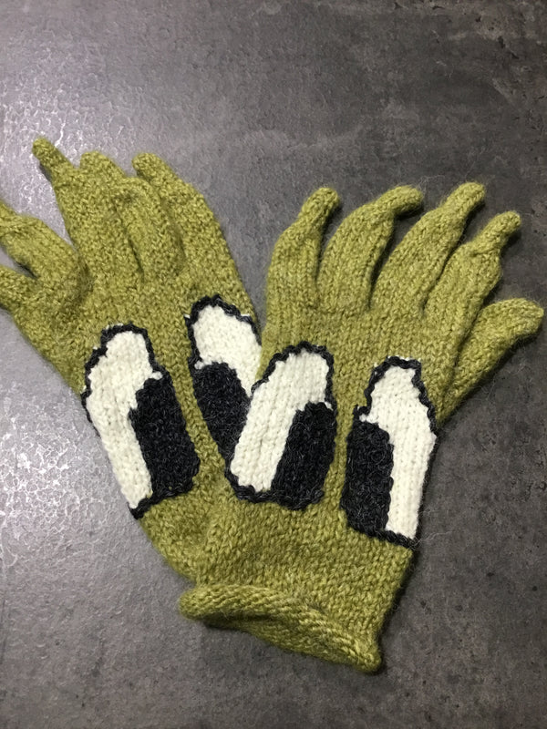Grinch Like Gloves