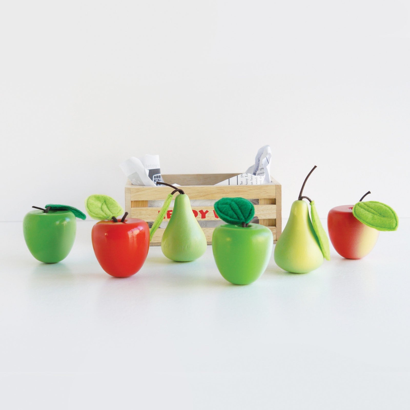 Apples & Pears Market Crate