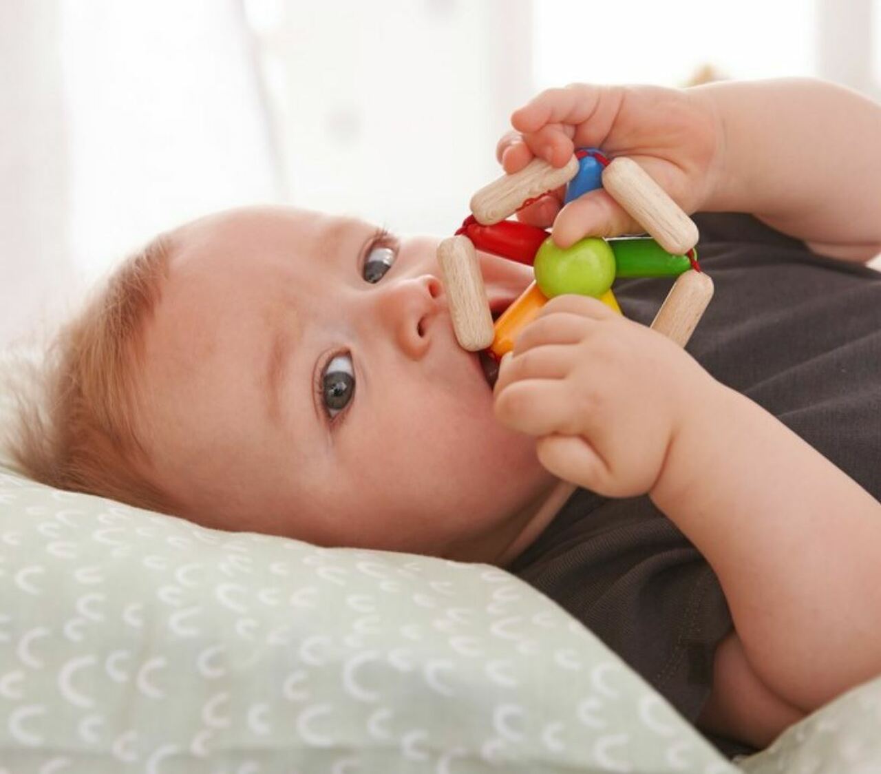 Bab Fall Rattle Haba Color Carousel Wooden Baby Rattle – Kids 'N Kribs