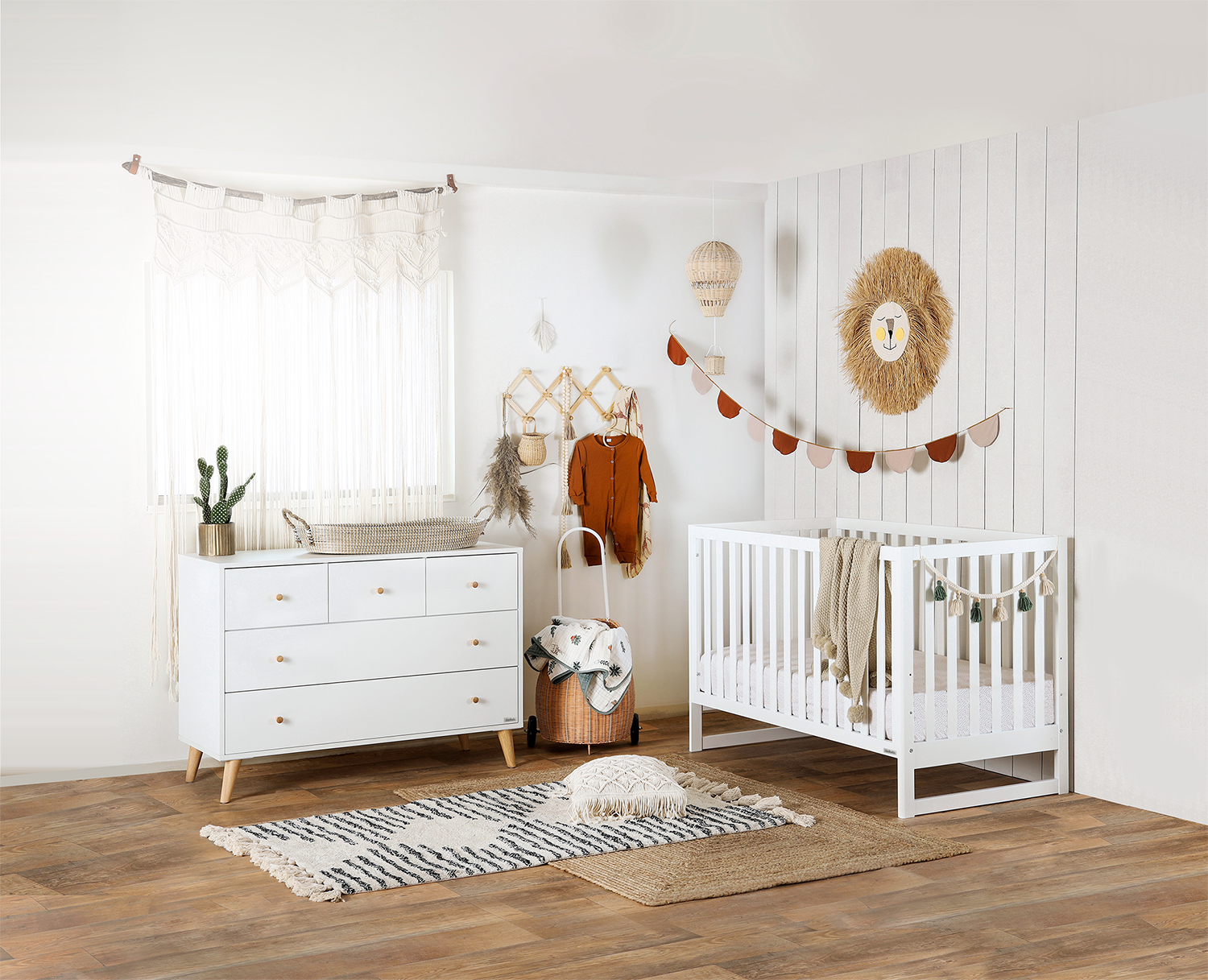 Austin 5-drawer Dresser White/Natural