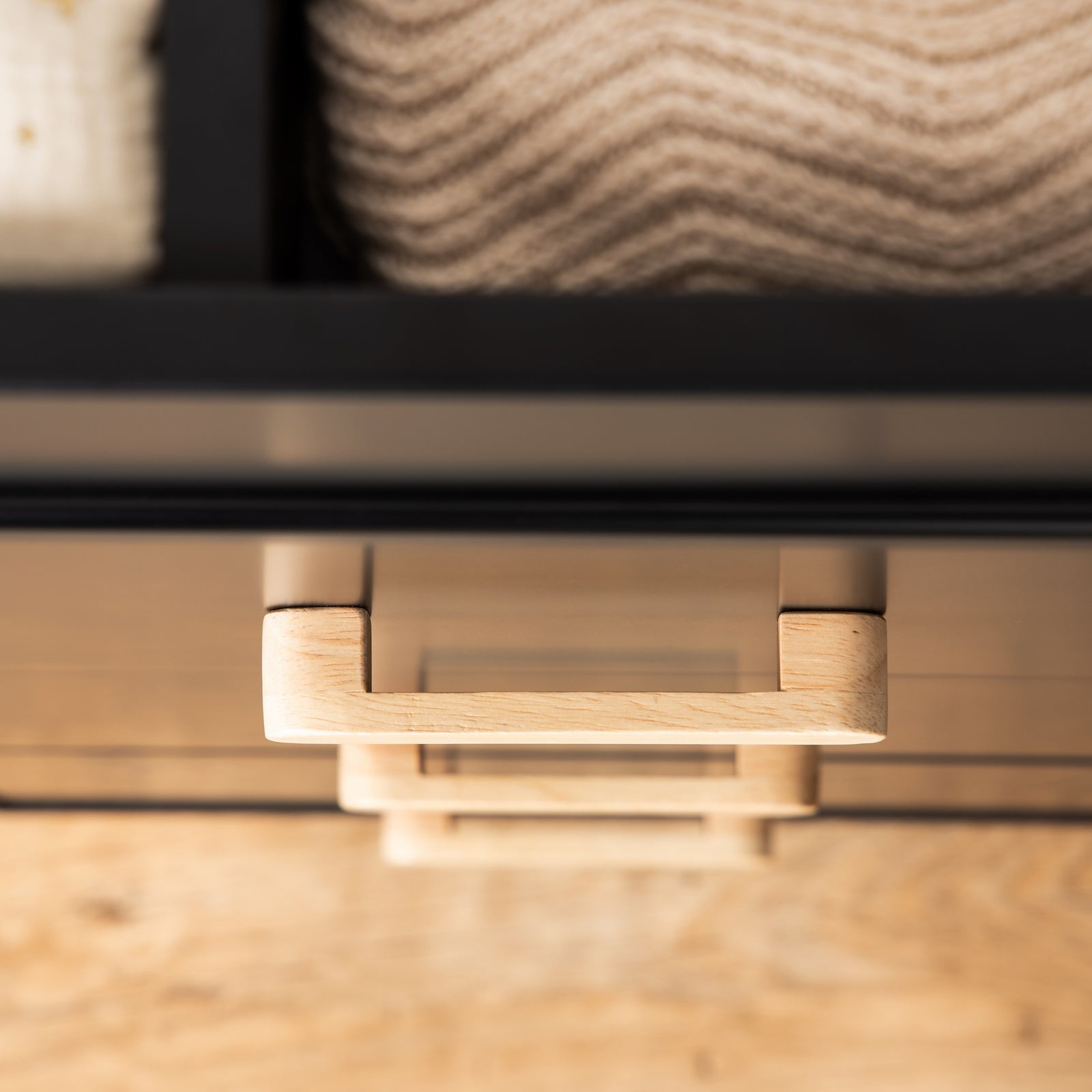 Soho 5-Drawer Dresser Black/Natural