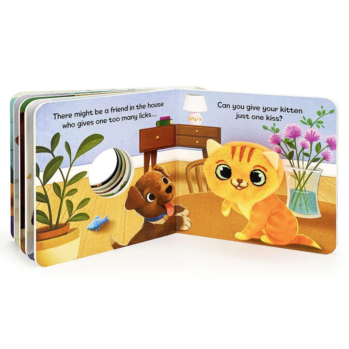 Kitten Love Finger Puppet Book