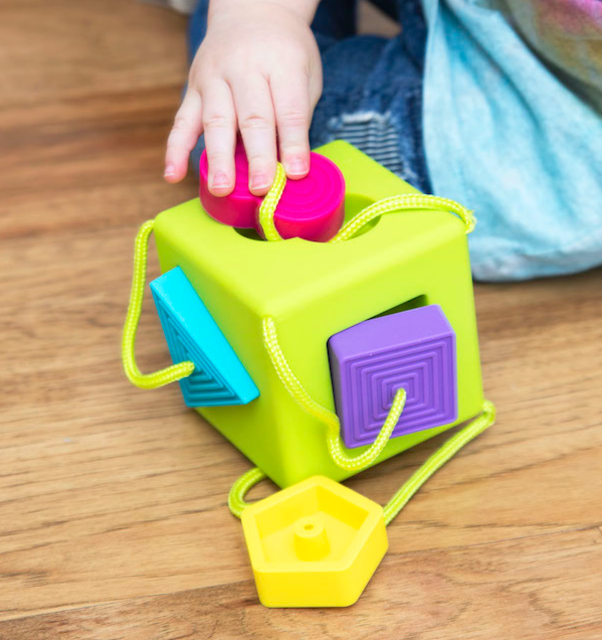 Fat Brain Toys OombeeCube